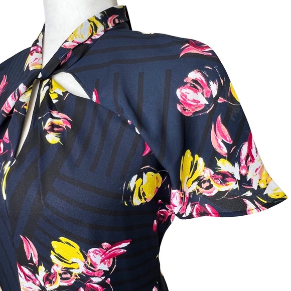 Banana Republic New Dress Twist Neck Short Sleeve Sheath Floral Navy Blue 0 XS - Picture 11 of 16